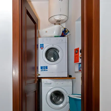 Bay View Apartment *