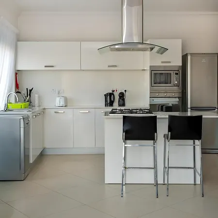 Bay View Apartment